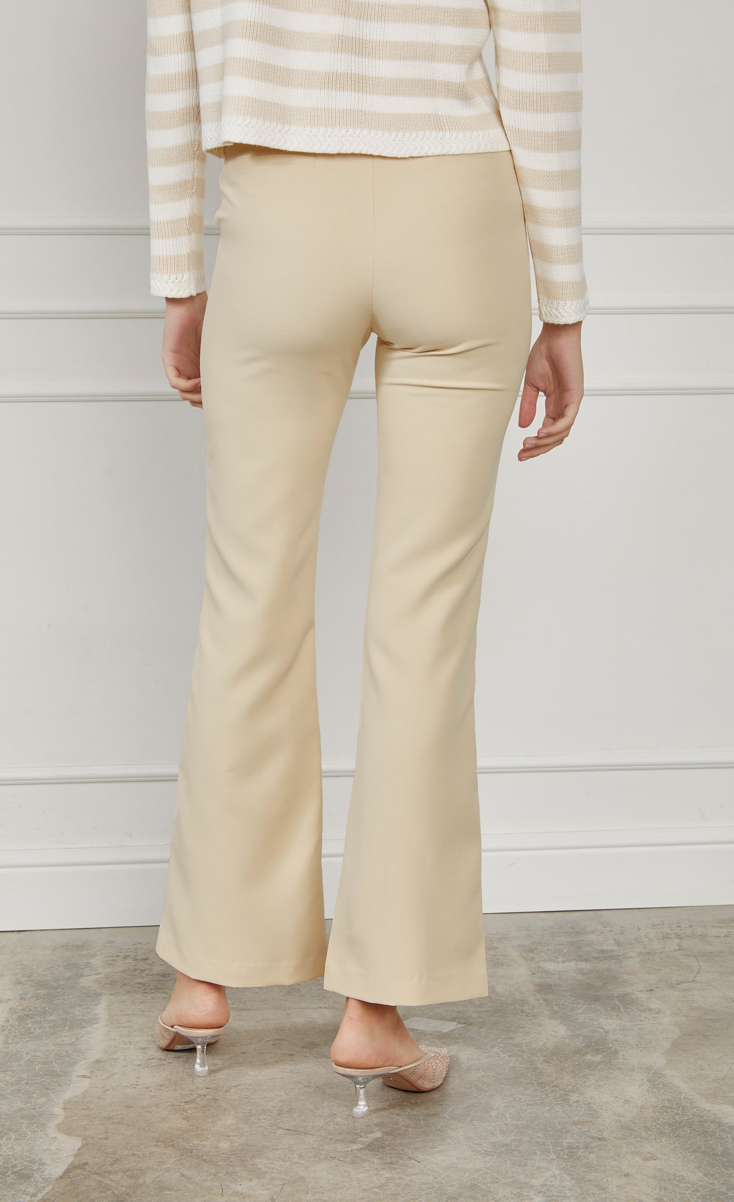 Pantalón sastre acampanado - Beige