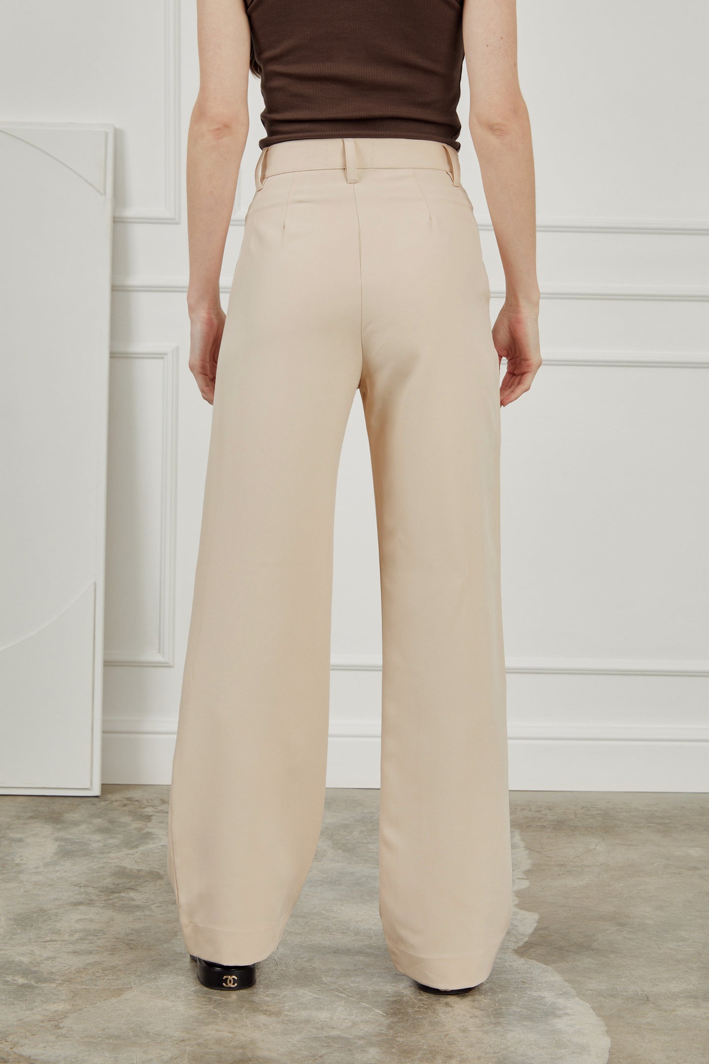 Pantalón sastre recto con cruce - Arena