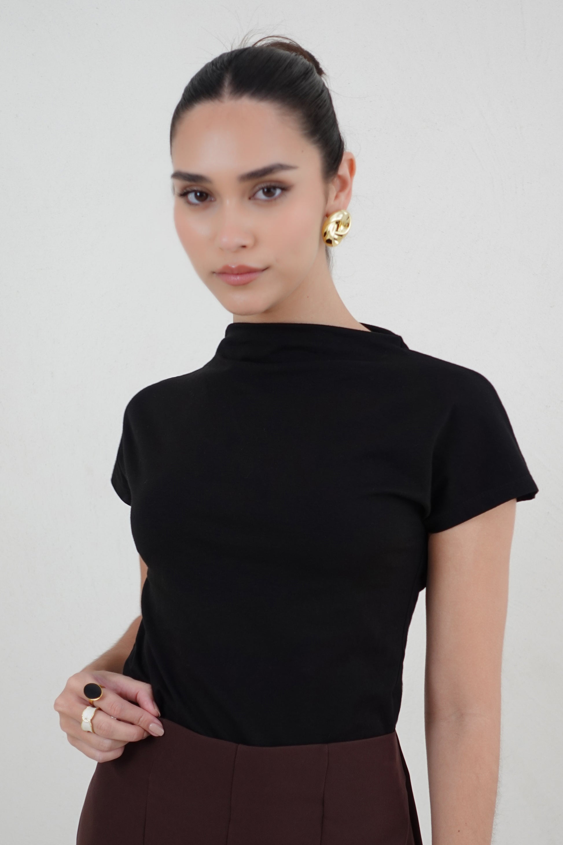 Top cuello alto - Negro