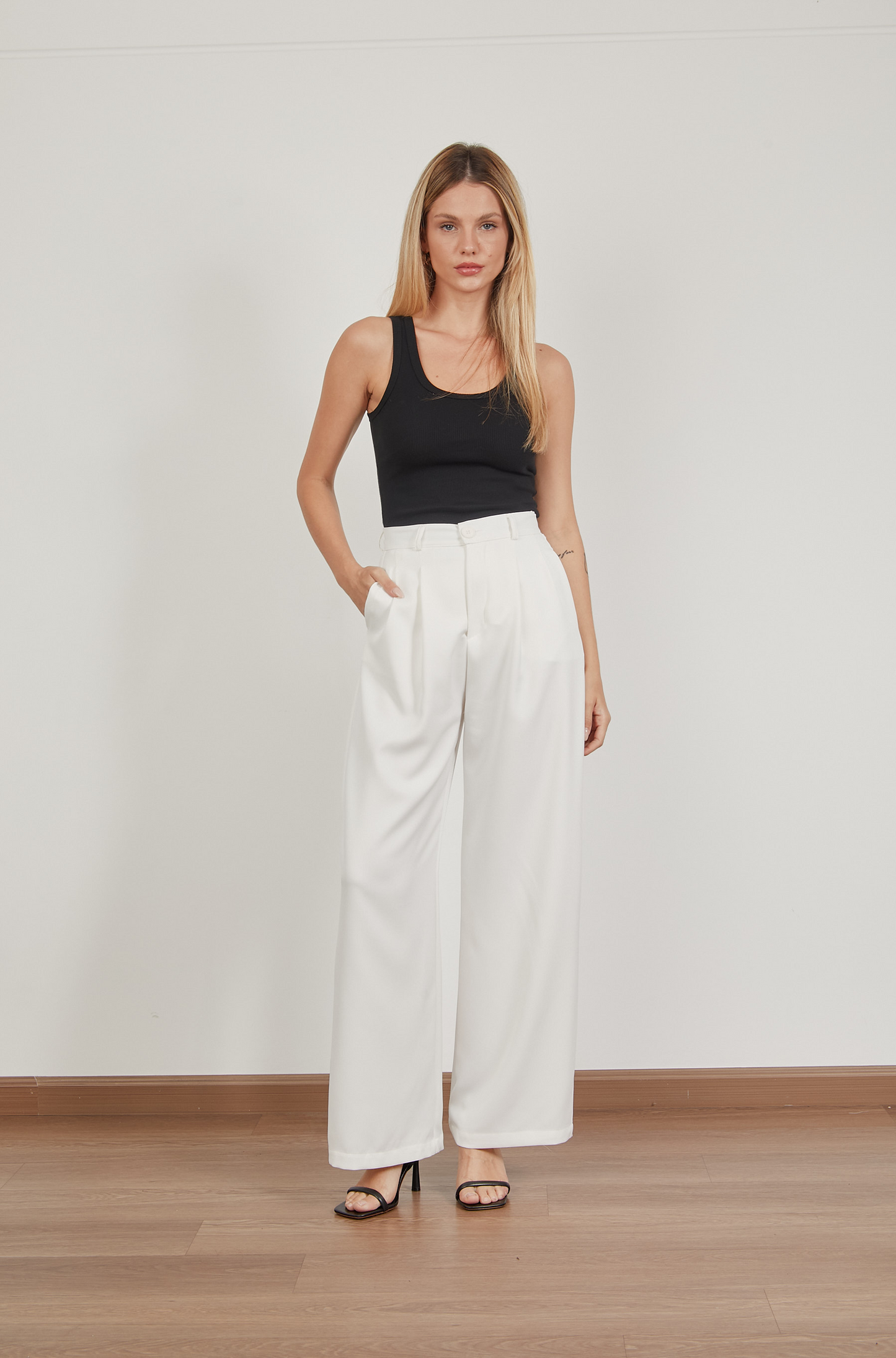 Top rib escote ovalado - Negro