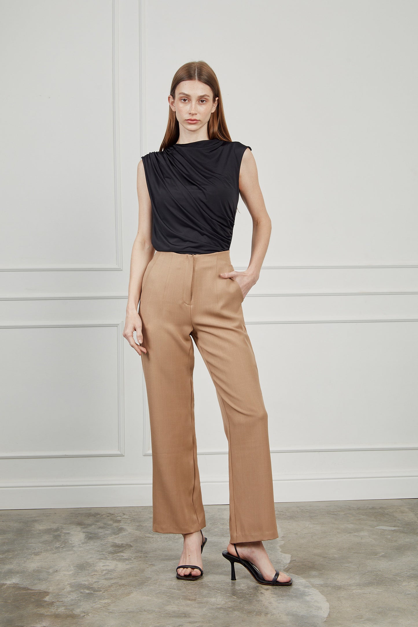 Pantalón slim pinzas - Beige