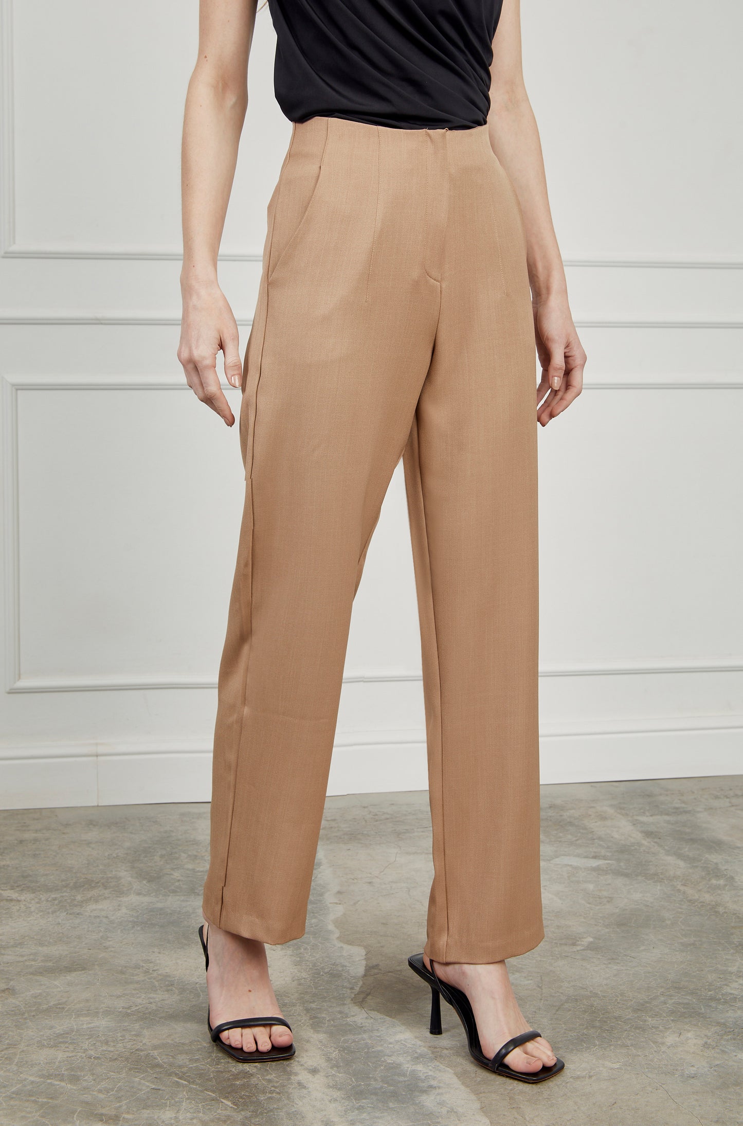 Pantalón slim pinzas - Beige