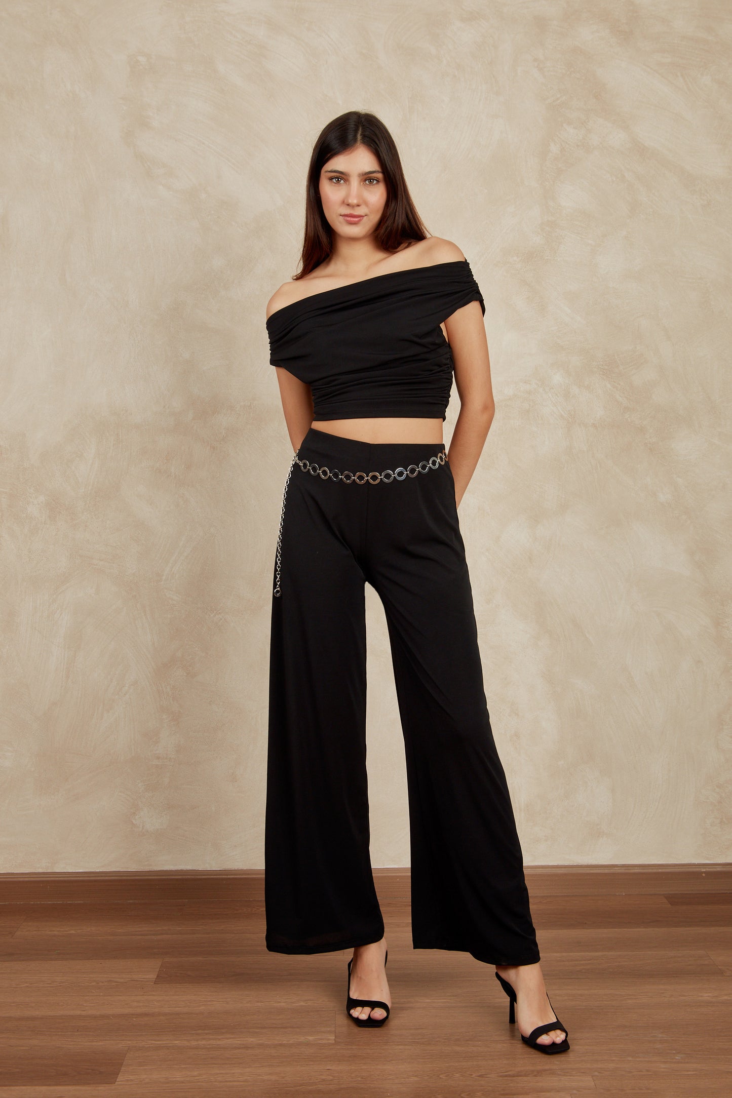 Top off shoulder drapeado - Negro
