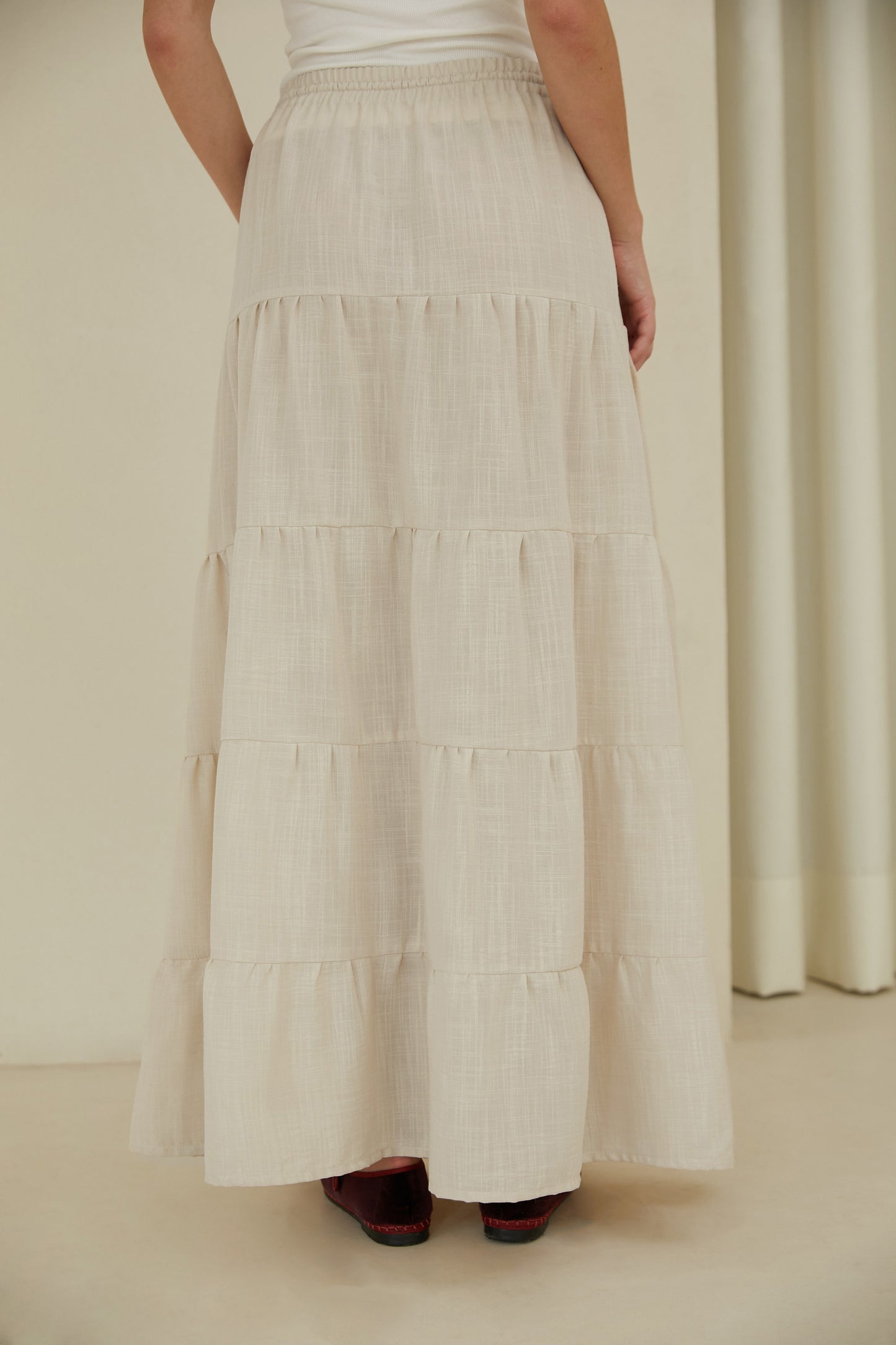 Falda midi con pretina elasticada - Crema