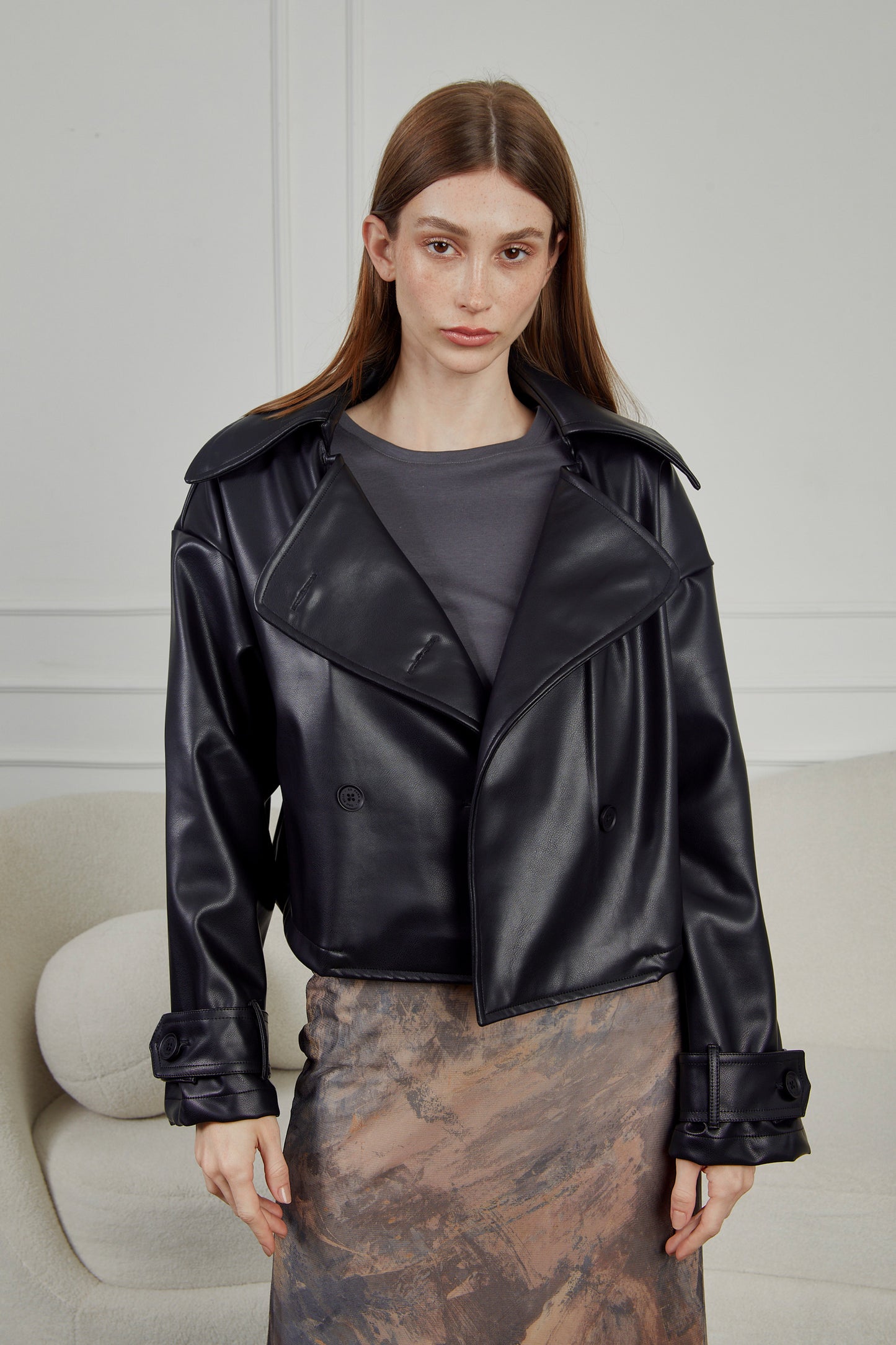 Trench corto cuerina - Negro