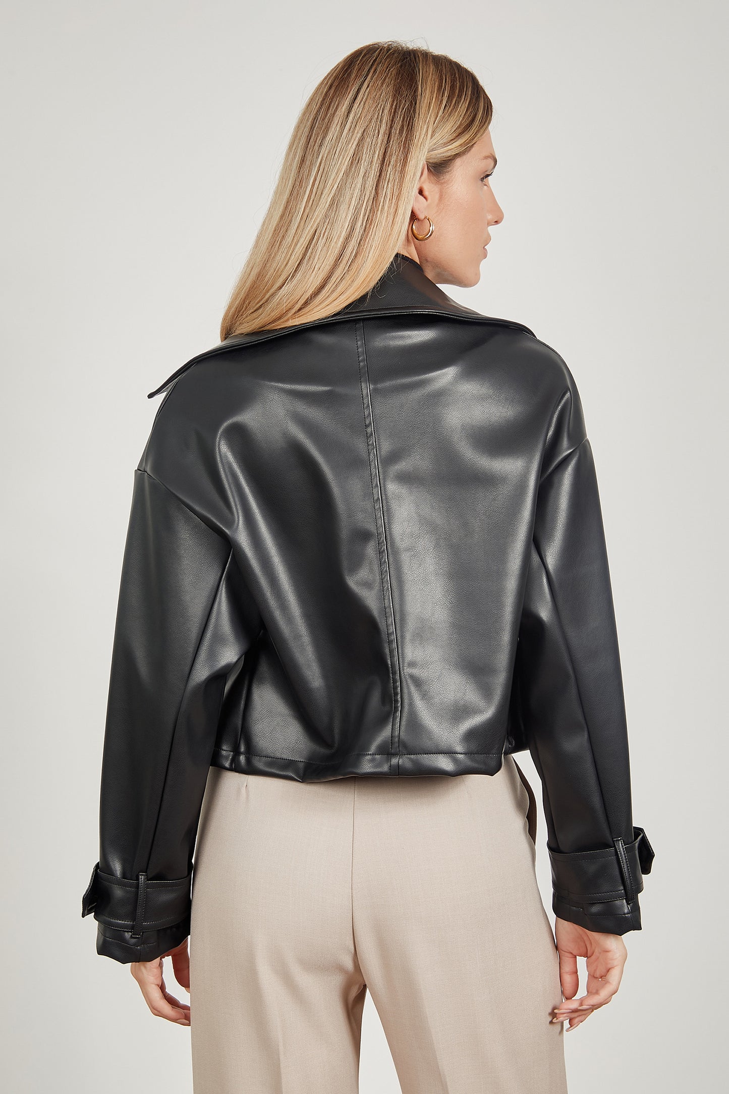 Trench corto cuerina - Negro