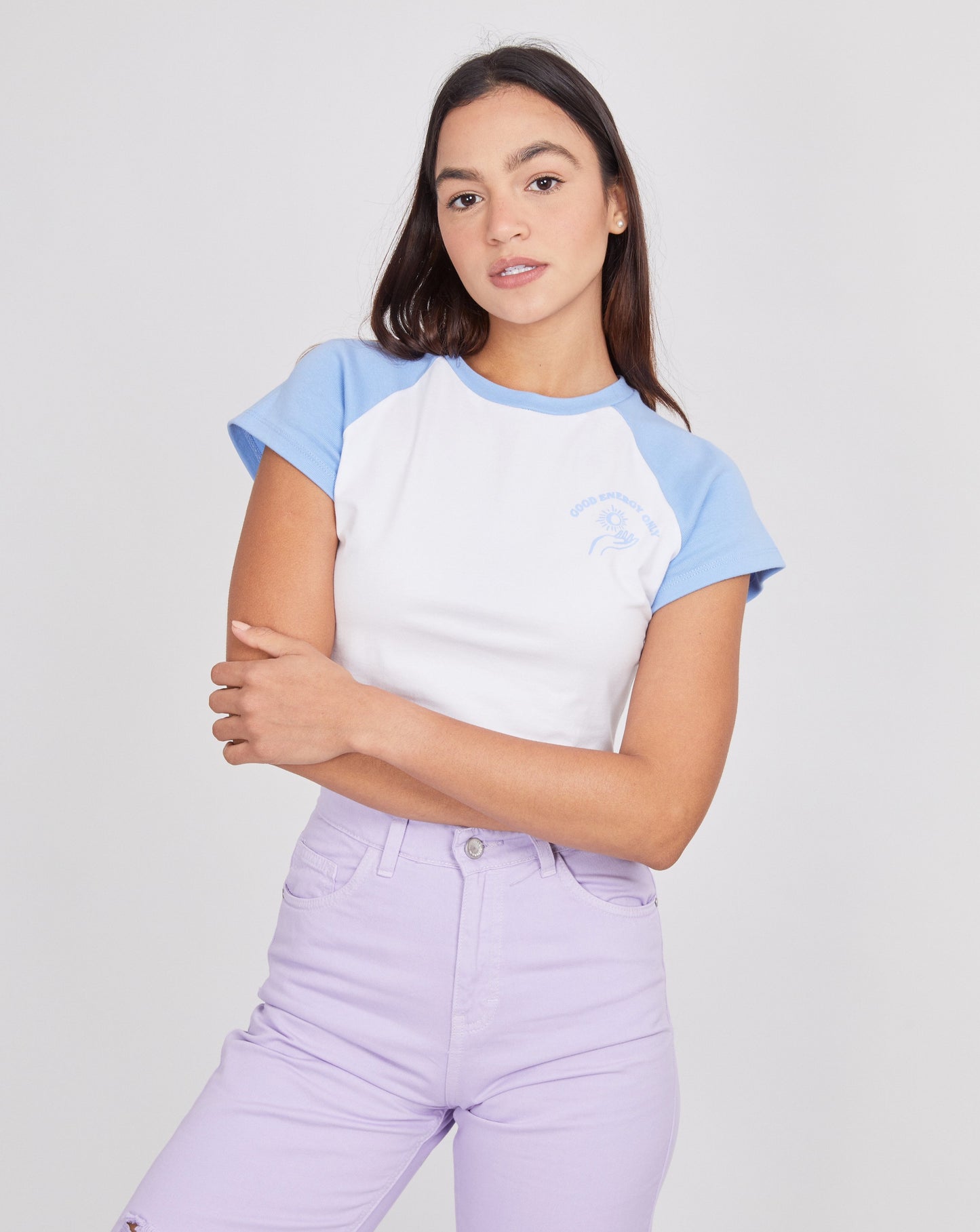Baby tee raglán - Celeste