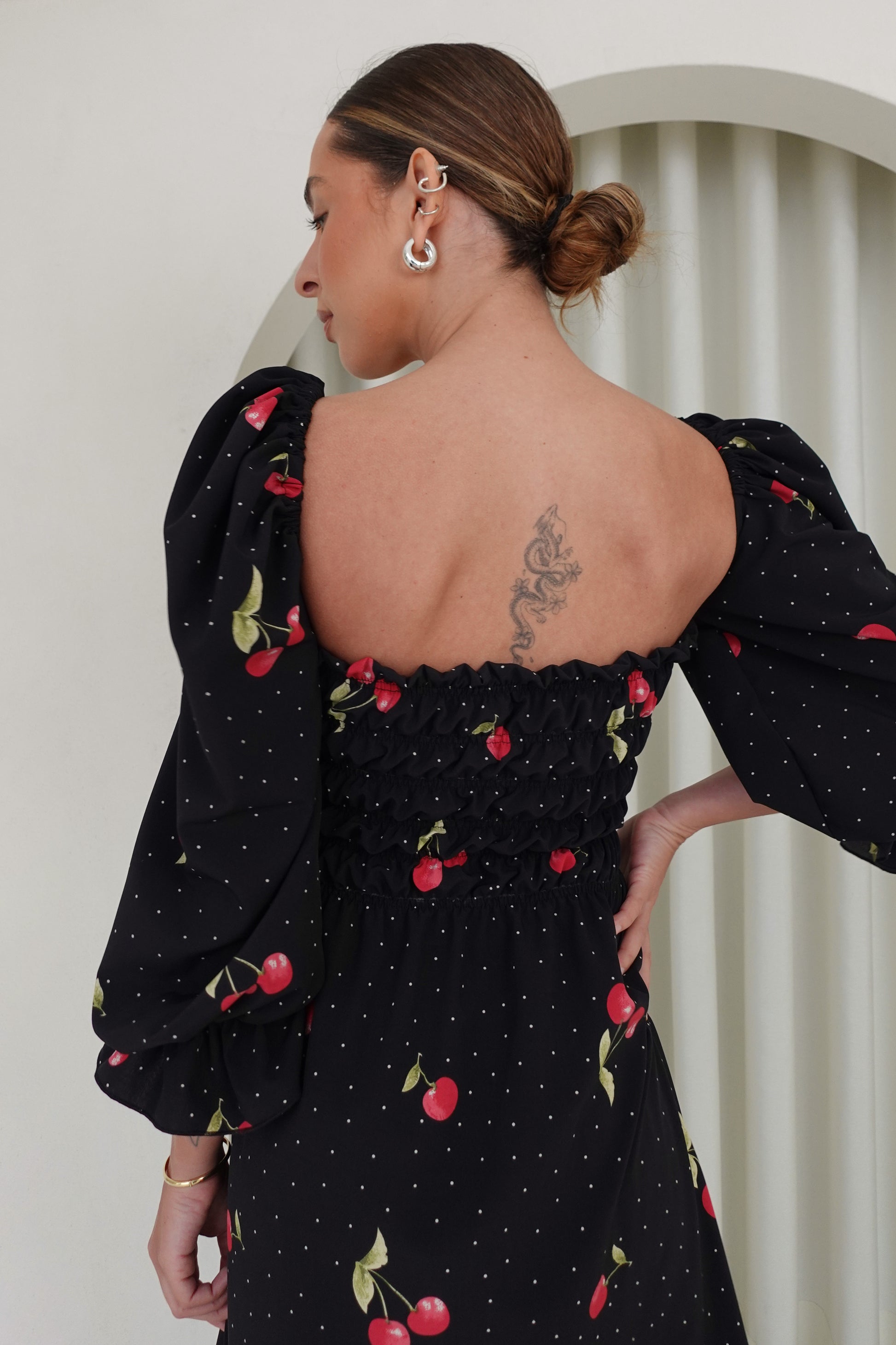 Vestido midi cerezas - Negro (PREORDEN)