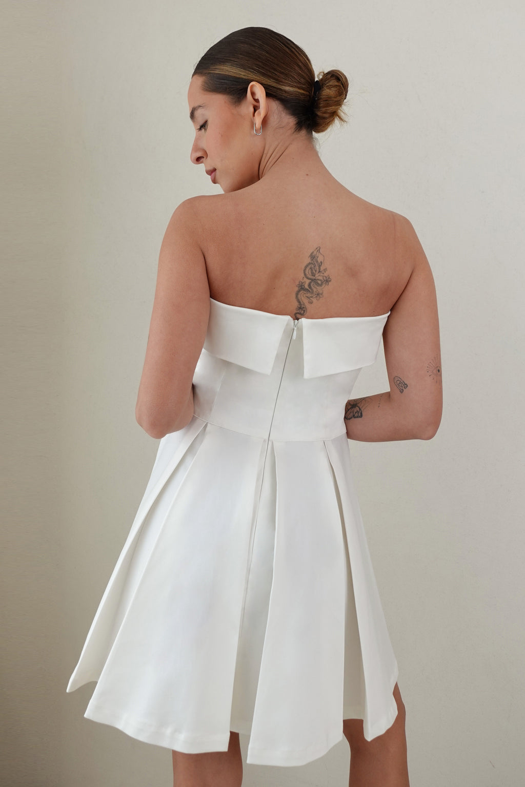 Vestido corto strapless - Perla (PREORDEN)