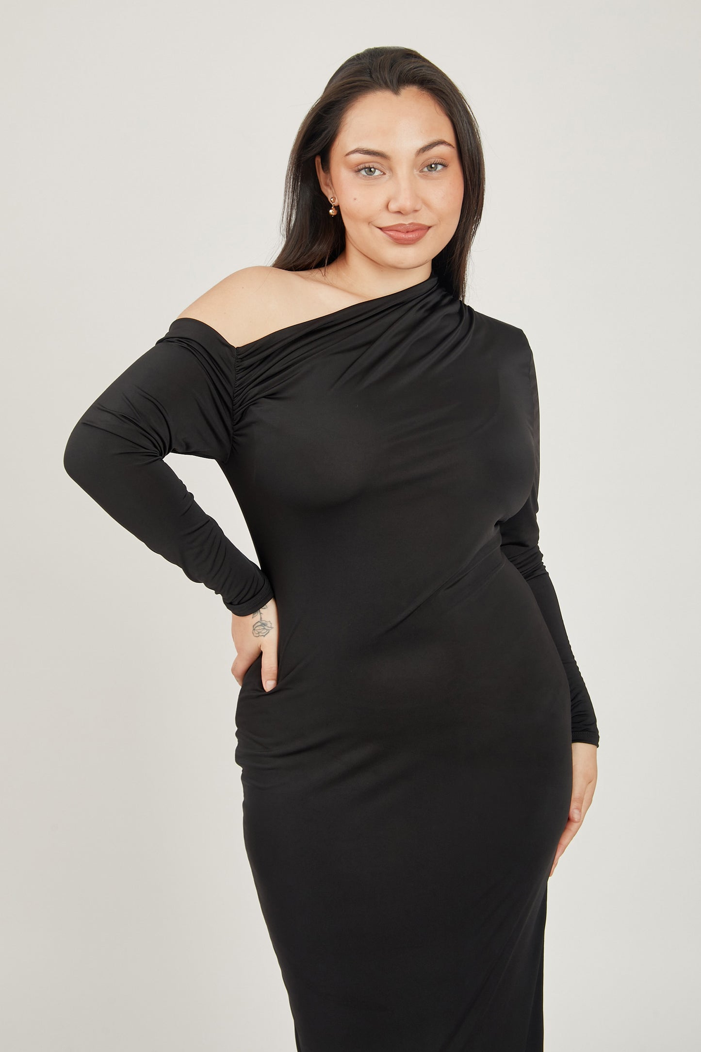 Vestido midi asimétrico manga larga - Negro