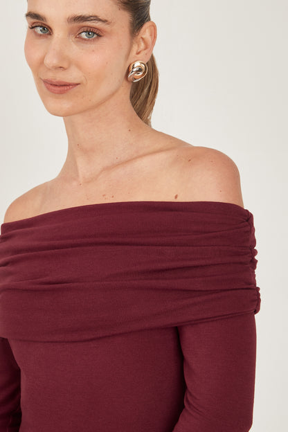 Top off shoulder drapeado - Vino