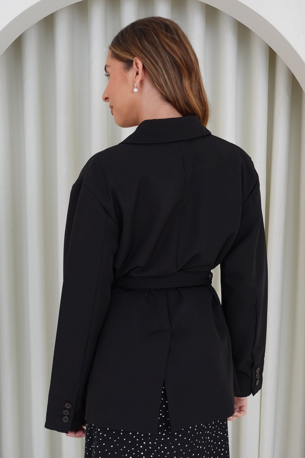 Blazer con cinturón - Negro