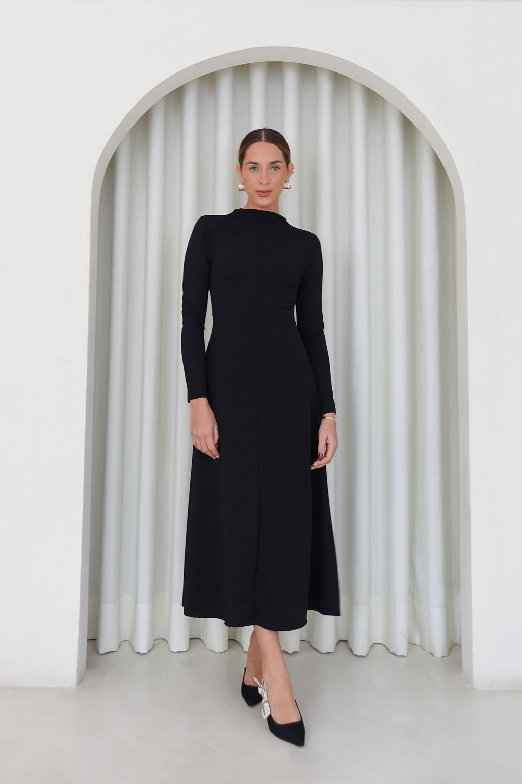 Vestido midi manga larga - Negro
