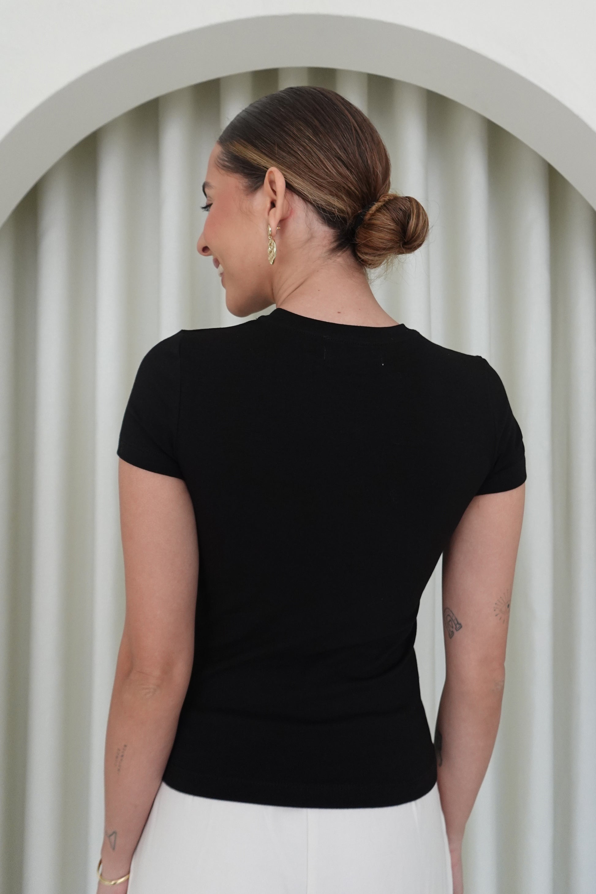 Camiseta básica ceñida - Negro