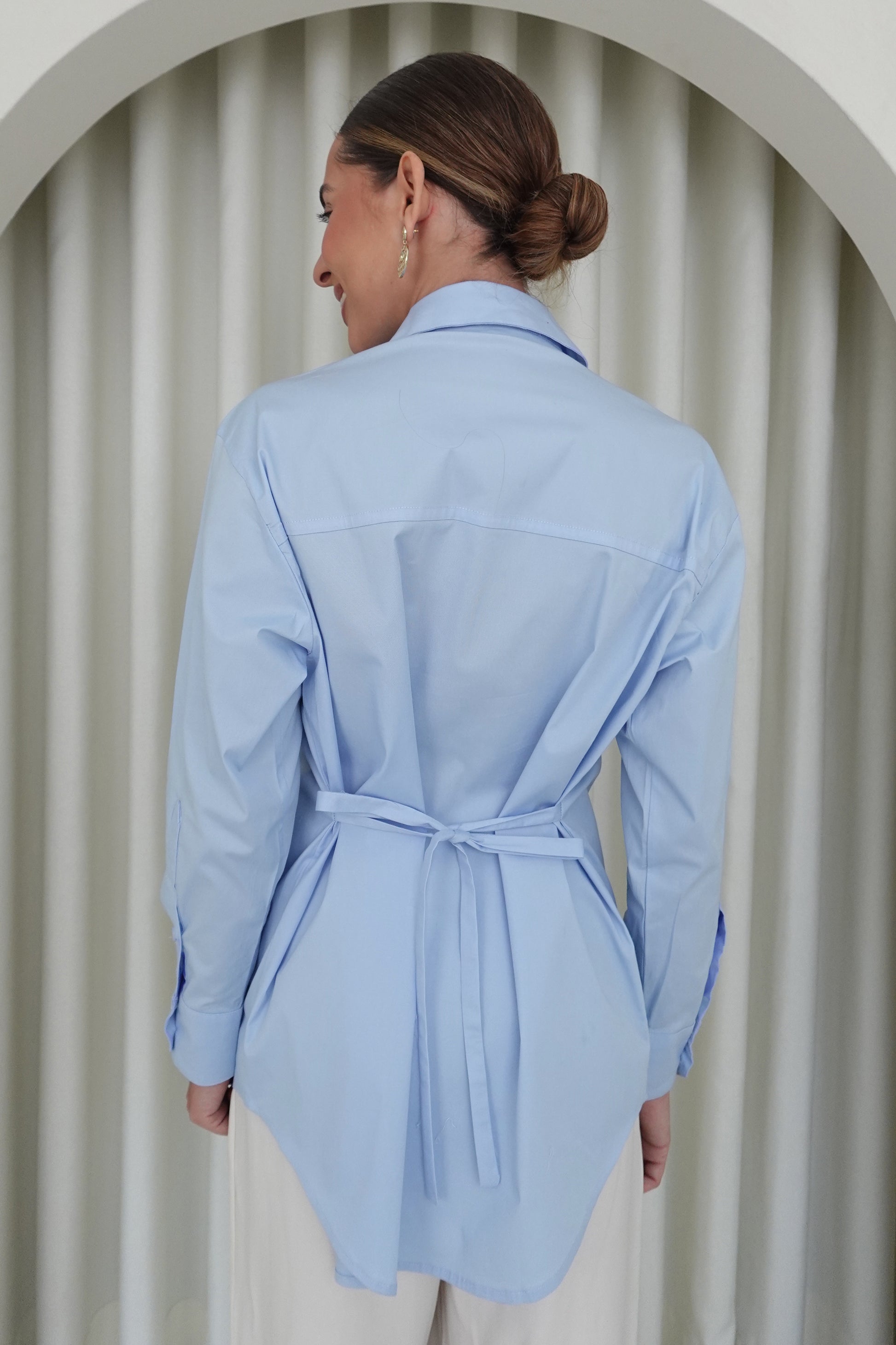 Camisa oversized con ajuste - Celeste