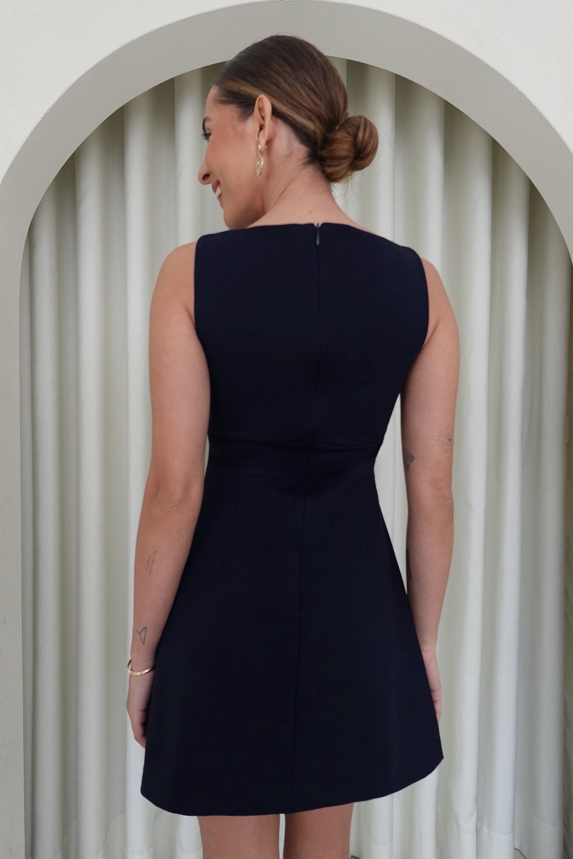 Vestido corto cuello ojal - Azul