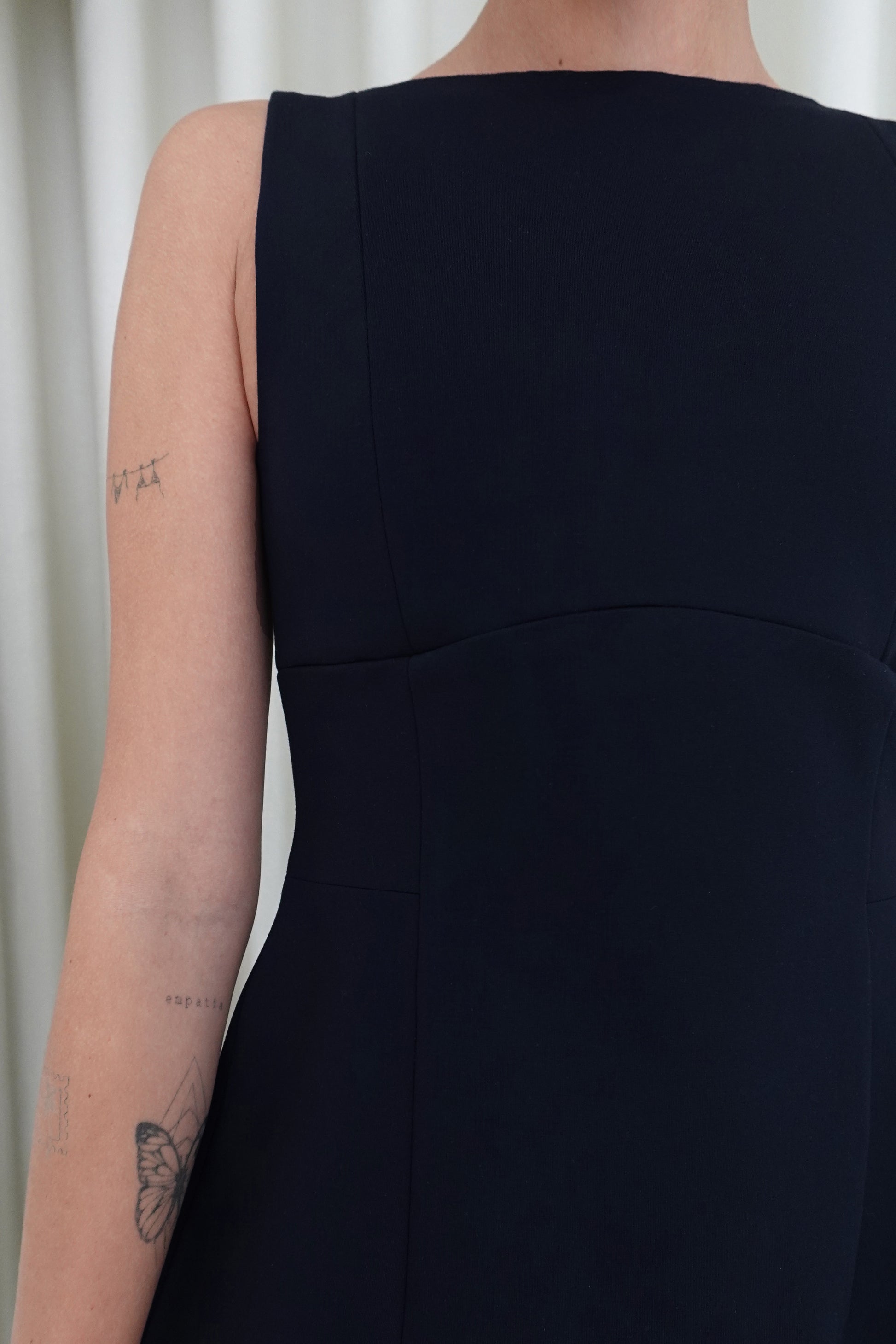 Vestido corto cuello ojal - Azul
