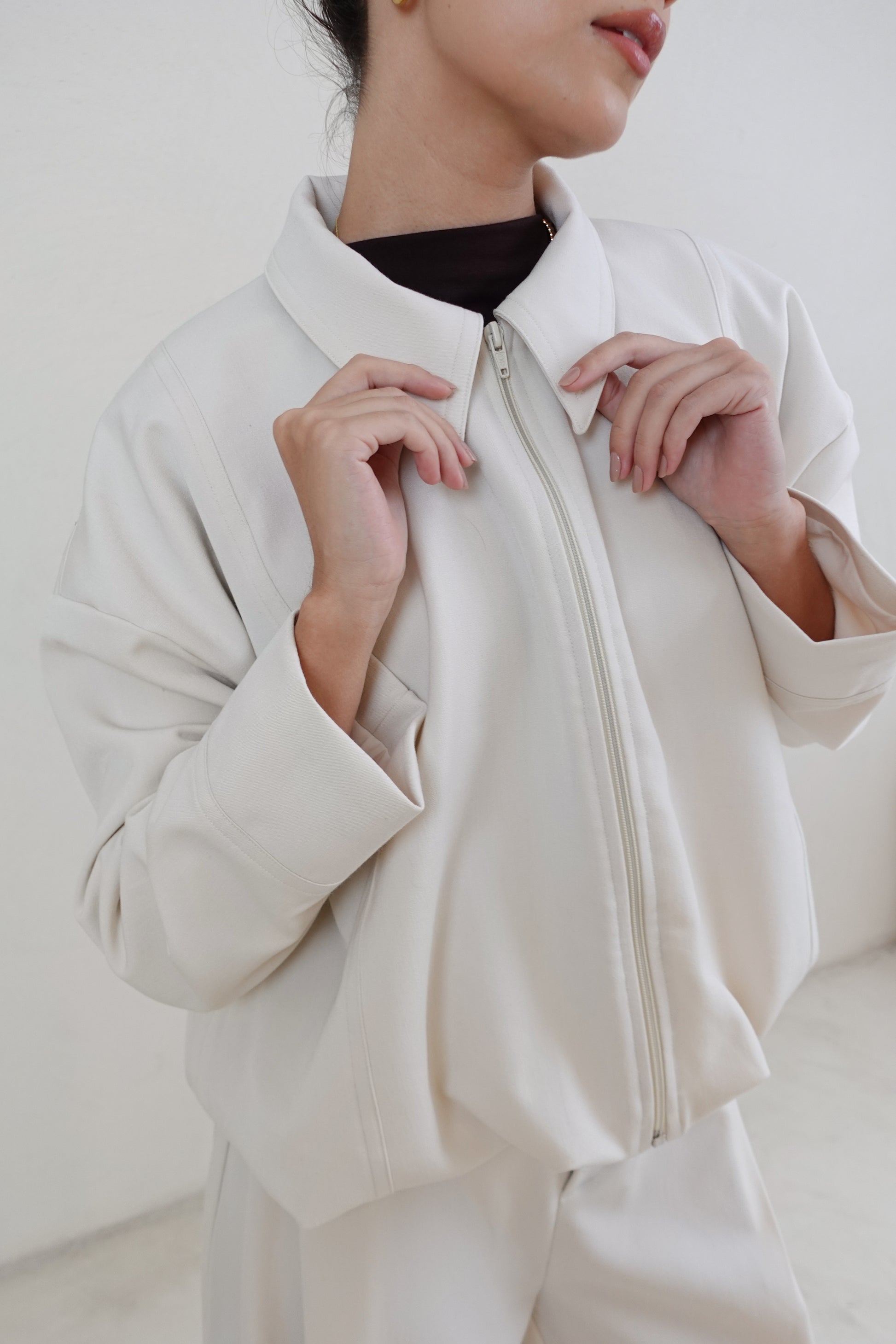 Chaqueta bomber con cierre - Hueso