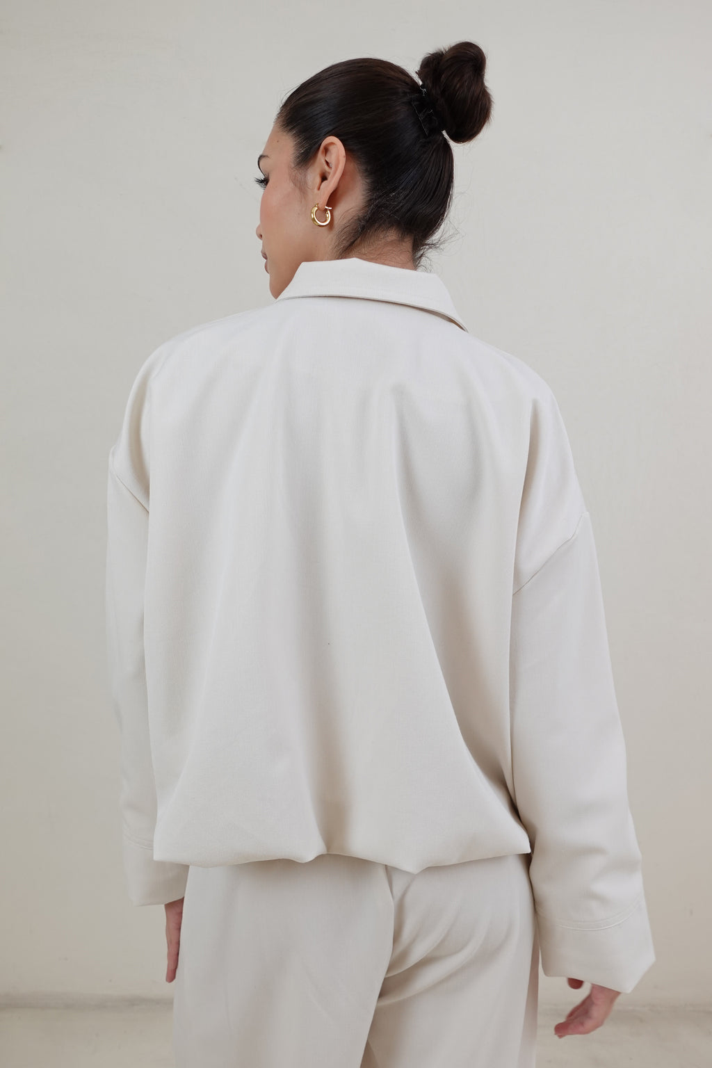 Chaqueta bomber con cierre - Hueso