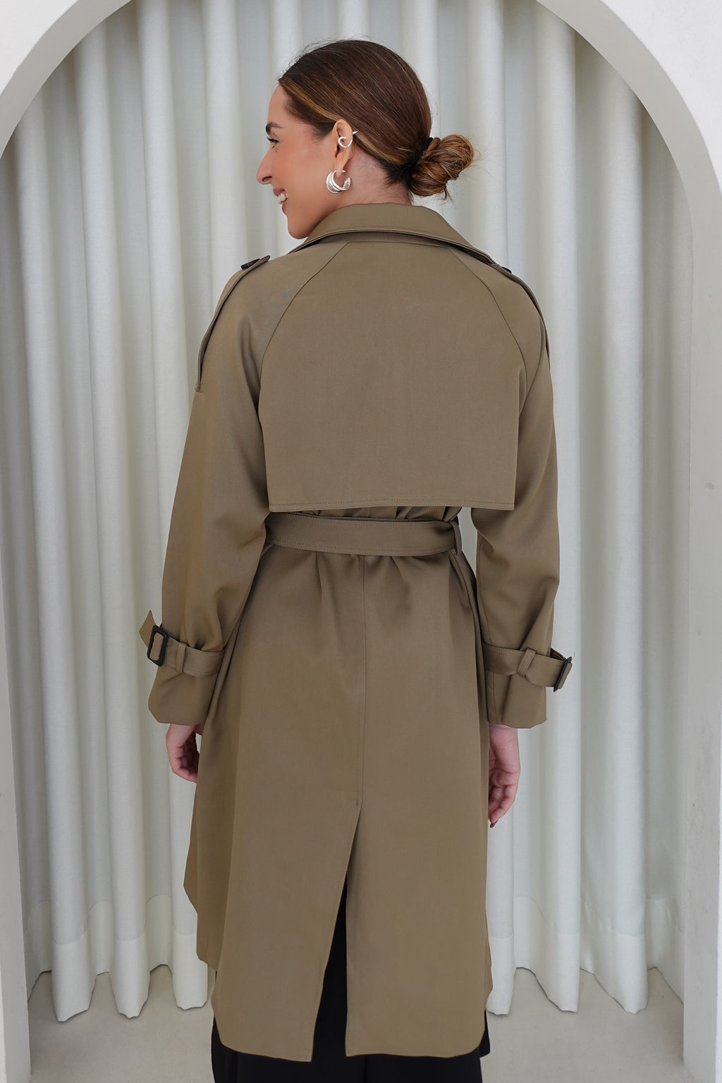 Gabardina clásica con cinturón - Beige